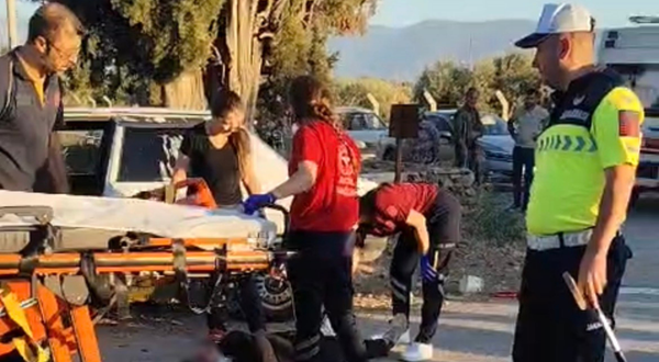 Bayındır’da kaza: Otomobil ile motosiklet çarpıştı, 2 yaralı!