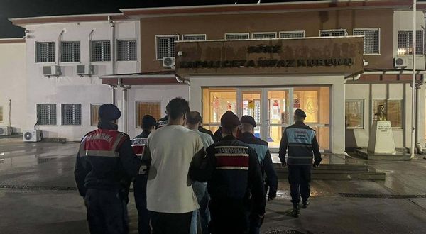 Otel operasyonunda 10 kişi tutuklandı