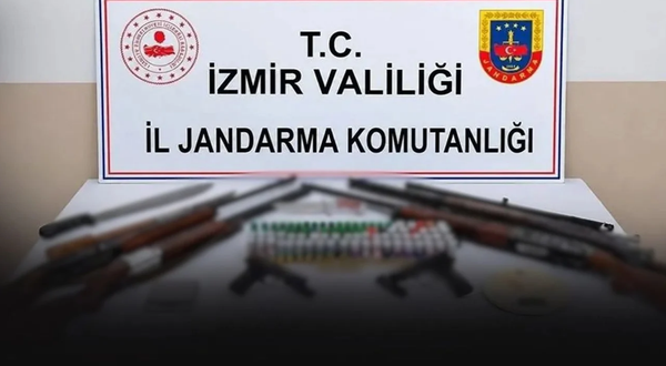 Ödemiş'te bir evden 42 ruhsatsız silah çıktı!