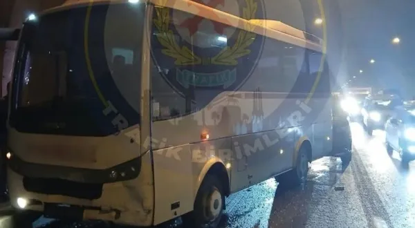Bayraklı Büyük Tünel’de kaza! Karşıyaka yönünde trafik sıkıştı