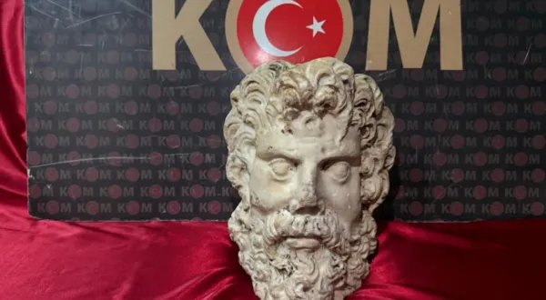 Konak'ta 2 bin yıllık Zeus heykel başı ele geçirilmişti: 3 kişi tutuklandı!