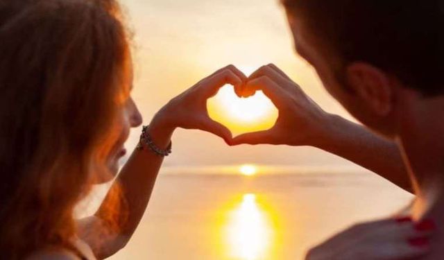 Aşkın 3 yüzü: Tutkulu, oyun gibi ve arkadaşça aşk nedir?