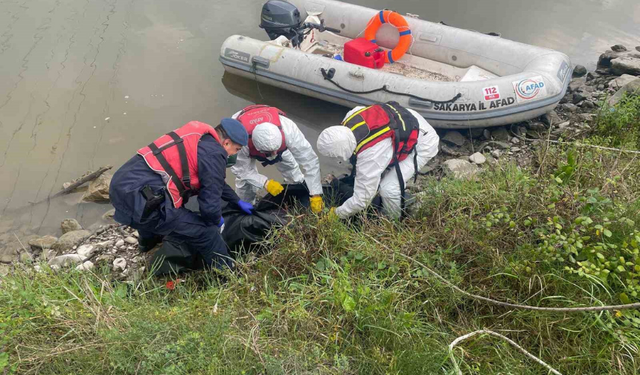 Sakarya Nehri’nde erkek cesedi bulundu!