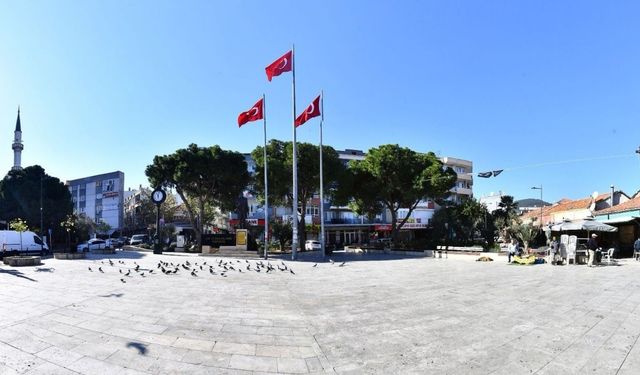 İzmir Gaziemir'in kalbi yenilendi: Abdullah Arda Meydanı'nda dönüşüm