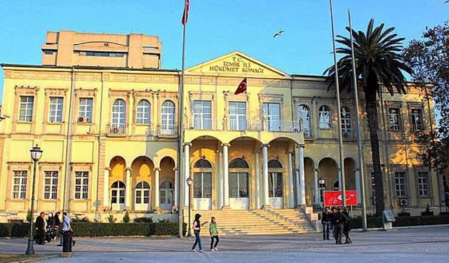 İzmir Hükümet Konağı’nın tarihi ve yeniden inşası