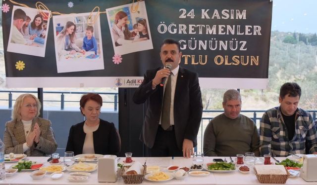 İzmir Dikili Belediye Başkanı Adil Kırgöz'den öğretmenler günü buluşması