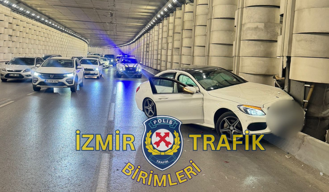 Konak Mustafa Kemal Sahil Bulvarı alt geçidinde trafik kazası!