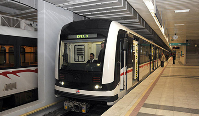 İzmir 20 Kasım metro sefer saatleri