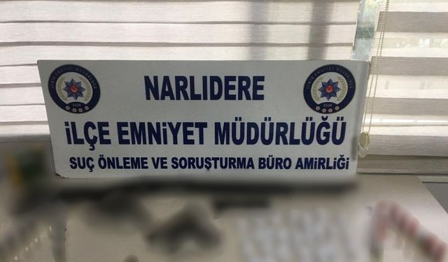 Narlıdere'de gerçekleştirilen operasyonda yasa dışı madde ele geçirildi