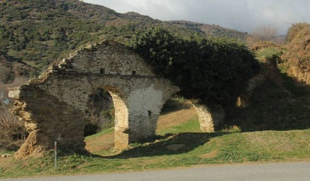 İzmir'in su kemerleri: Tarihi izler yok oluyor