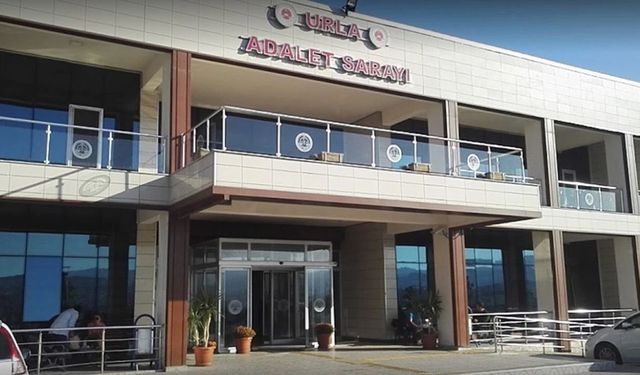 İzmir'in Eski Urla Belediye Başkanı'na trafikte saldıran 2 kişi tutuklandı