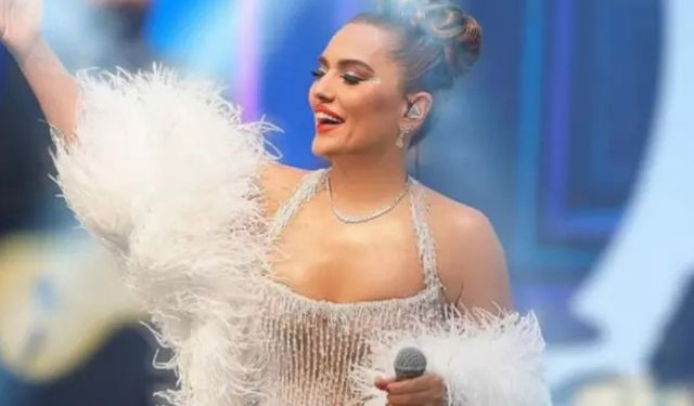 Ünlü şarkıcılar yıllar sonra barıştı