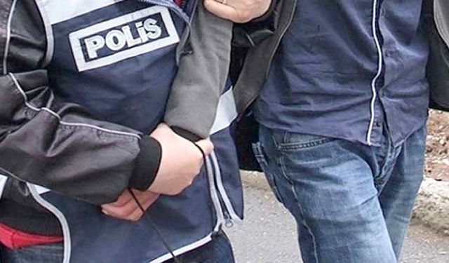 13 yılla aranan şahıs İzmir'de yakayı ele verdi