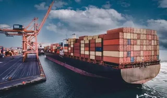 Mayıs ayında dış ticaret açığı geriledi: İhracat ve ithalatta düşüş yaşandı