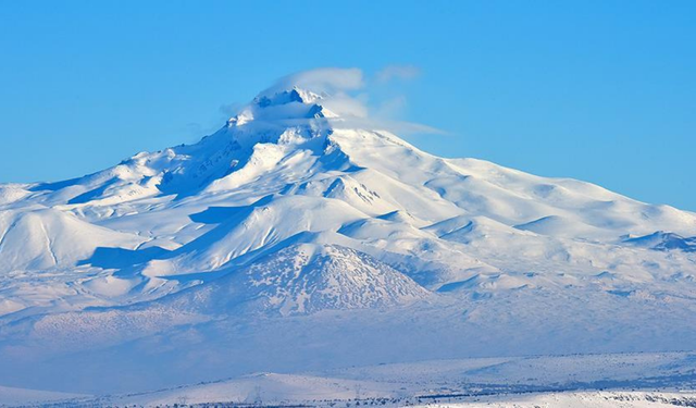 Erciyes'te 2 dağcı için arama çalışmalarına başlandı