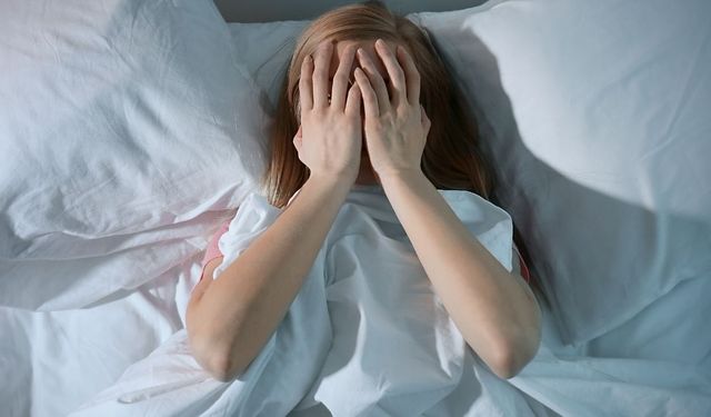 1 gece uykusuzluk Alzheimer riskini artırıyor