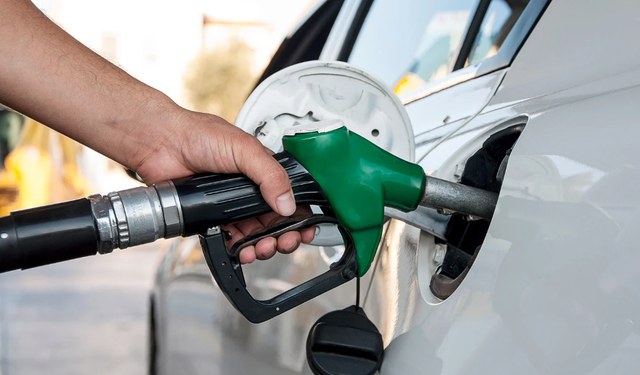 Akaryakıta indirim geldi: Benzin, motorin ve LPG fiyatları güncellendi!