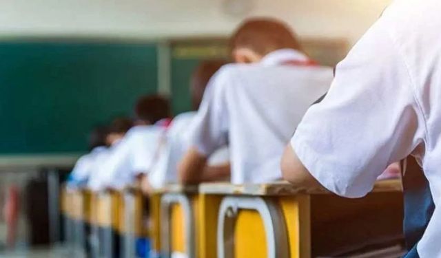 Devamsızlık yapan öğrencilerin velilerine her gün için para cezası!