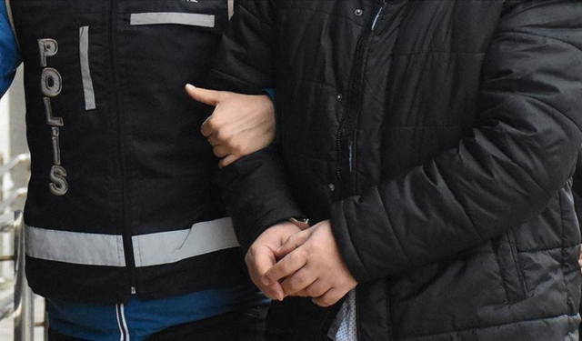 İzmir'de FETÖ operasyonu: Gözaltına alınan 10 polisten 2'si tutuklandı!
