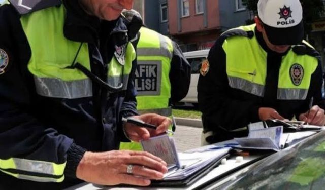 Ehliyetiniz yeterli sanıp yola çıkmayın: 11 bin 629 lira cezası var