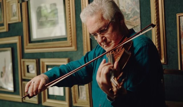 Keman üstadı ve maestro Pinchas Zukerman geliyor