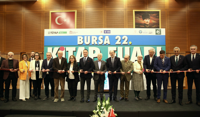 Kitap fuarı kapılarını açtı