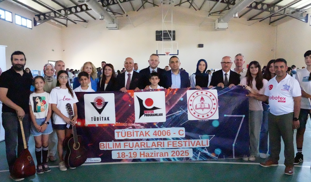 Torbalı’da TÜBİTAK 4006 Bilim Festivali düzenlendi