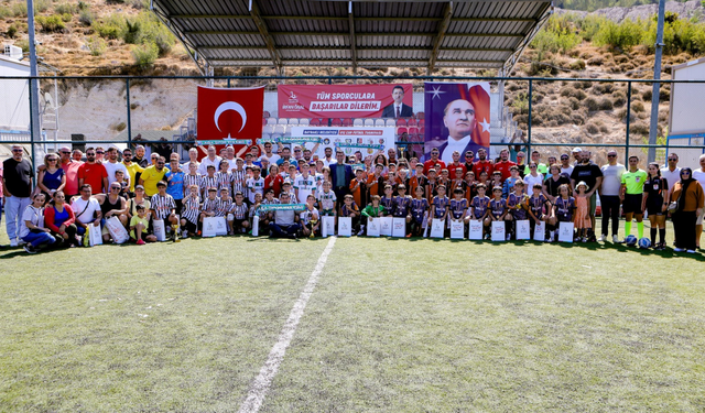 Bayraklı’da Ferdi Zeyrek anısına U-12 Futbol Turnuvası başlıyor
