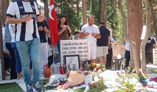 Babalar Günü’nde Ferdi Zeyrek’e duygusal vefa