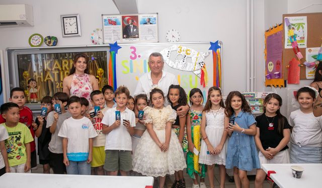 Güzelbahçeli öğrencilere tatlı karne sürprizi