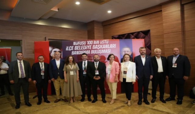 CHP’li Başkanlar Bandırma’da buluştu: İzmirli Başkanlar da zirvede yer aldı