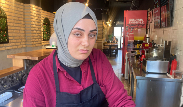 Buca’da “Suratsız Abla” tabelası ilgi odağı oldu