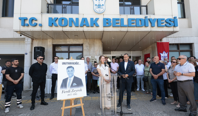 Konak Belediyesi'nden Ferdi Zeyrek için anlamlı vefa
