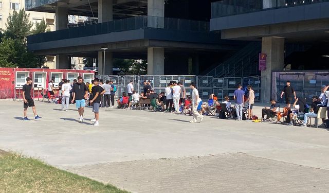 Göztepe’de kombine bilet çılgınlığı yaşanıyor