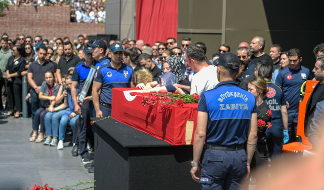 Manisa Büyükşehir Belediye Başkanı Ferdi Zeyrek için duygusal tören