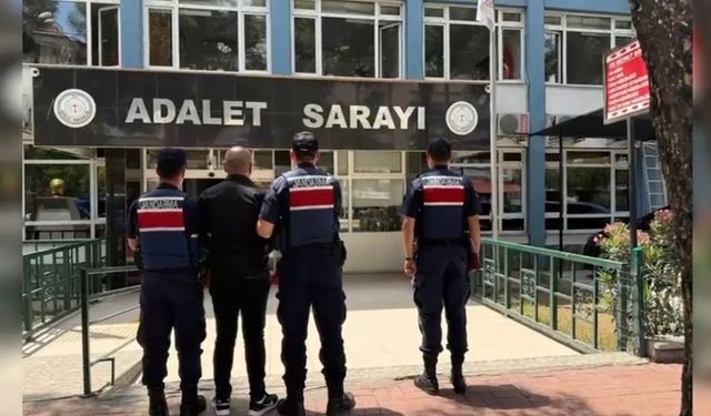 İzmir’in de aralarında olduğu 20 ilde FETÖ baskını