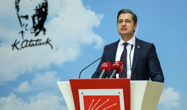 CHP’li Deniz Yücel: AK Parti Türkiye’sinde basın can çekişiyor, halk doğru bilgiye ulaşamıyor