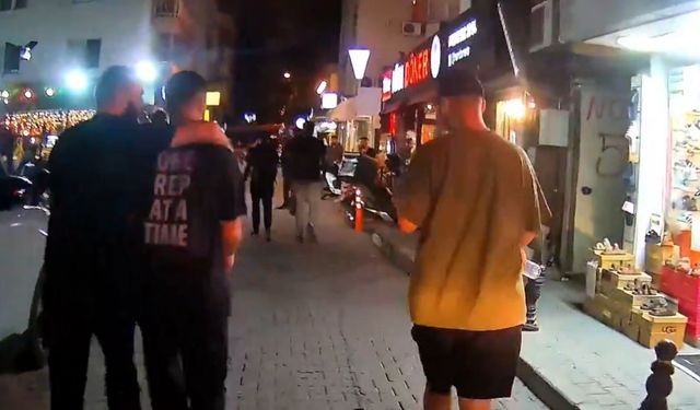 İzmir’de tartışma şiddete dönüştü: Motosikletliye saldırdı