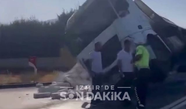 Kemalpaşa’da gazbeton yüklü tır devrildi