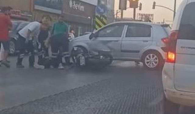 Karabağlar’da otomobil ile motosiklet çarpıştı: 1 yaralı