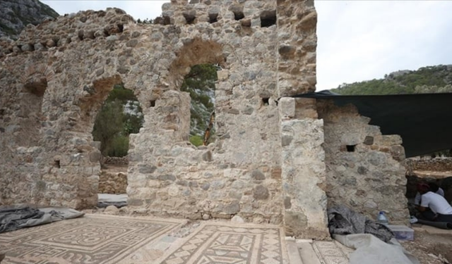 Olympos’ta Bizans dönemine ait 200 metrekarelik hamam bulundu