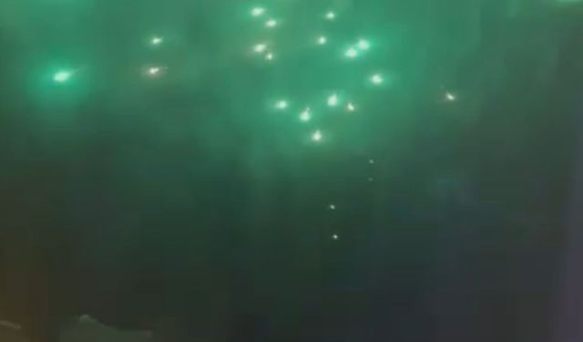 Karabağlar’da gece yarısı parkta havai fişek paniği