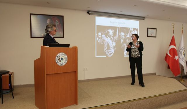 Cumhuriyet yüzyılında sağlık politikaları EÜ' de masaya yatırıldı