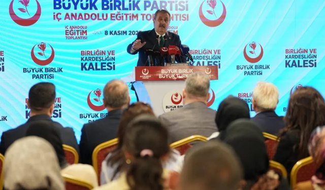 Destici: Emekli maaşı en az 33 bin lira olmalı