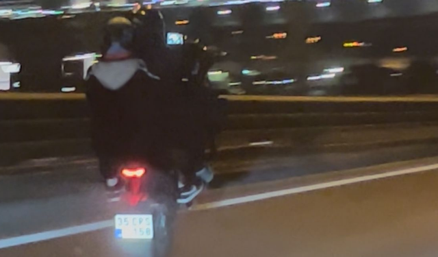 İzmir'de tek tekerli tehlikeli yolculuk