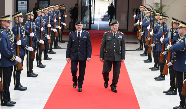 Kara Kuvvetleri Komutanı Metin Tokel’den Kosova ziyareti