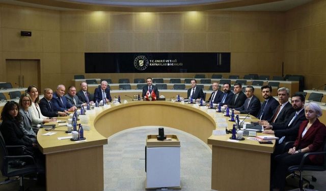 Bakan Bayraktar: Nükleer santrallerle ilgili dünyanın önde gelen şirketleriyle görüşmelerimiz sürüyor