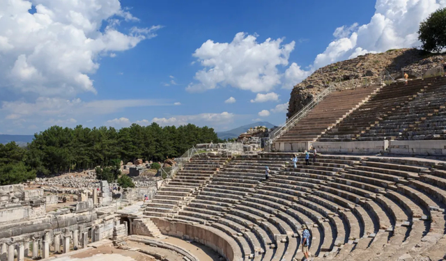 Efes Antik Kenti’nde tahribat incelemesi: Kamu yararı değil, kâr hırsı öne çıkıyor