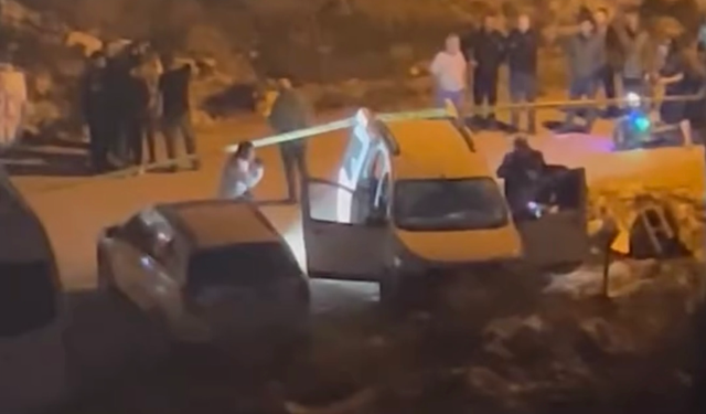 Bornova’da araç içinde şüpheli ölüm: İntihar olduğu belirlendi