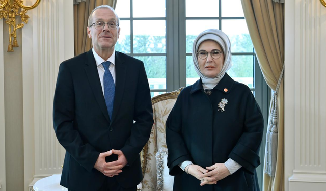 Emine Erdoğan Dünya Sağlık Örgütü direktörü ile görüştü